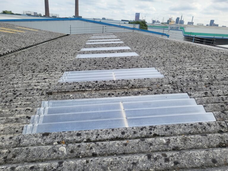 rooflight replacement and repair work to a trade shop and warehouse roof in Croydon Surrey