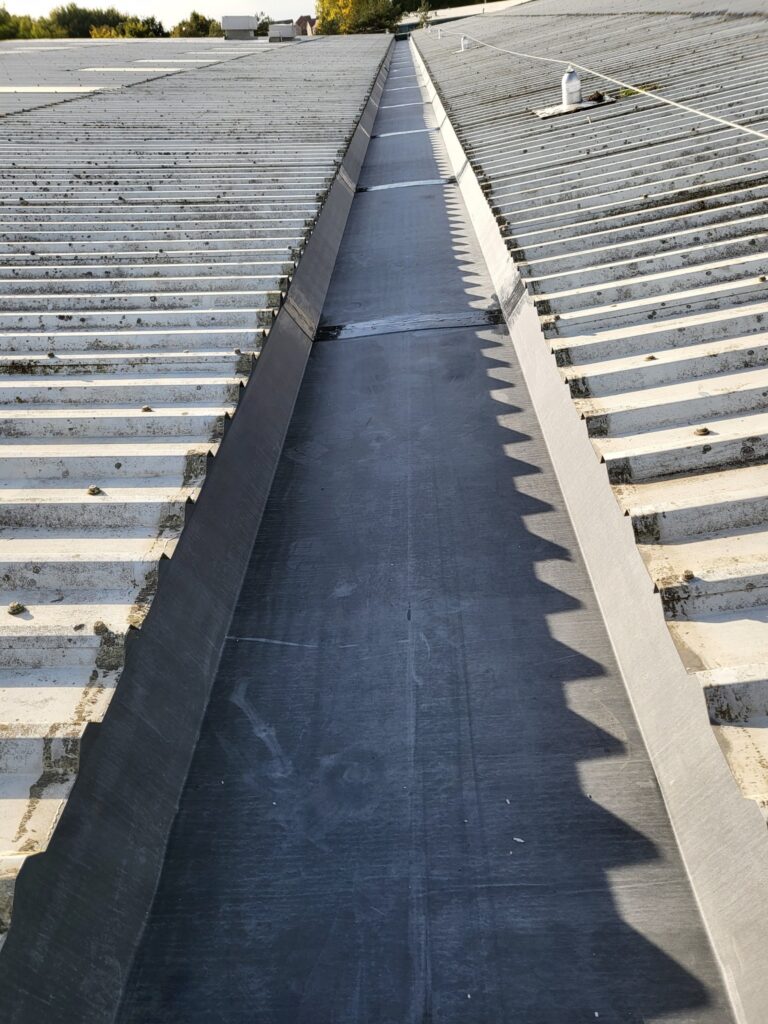 Repairs to a warehouse and office roof in Littlehampton, West Sussex