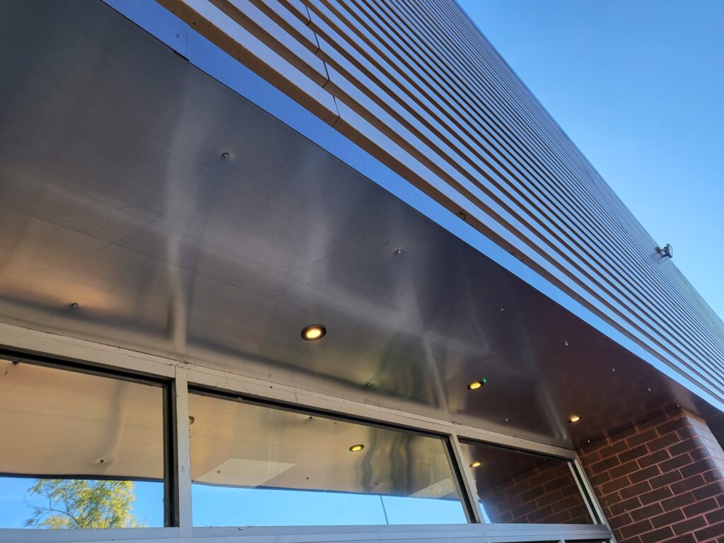 Repairs to the flashings and parapet on an office in Bognor Regis, West Sussex