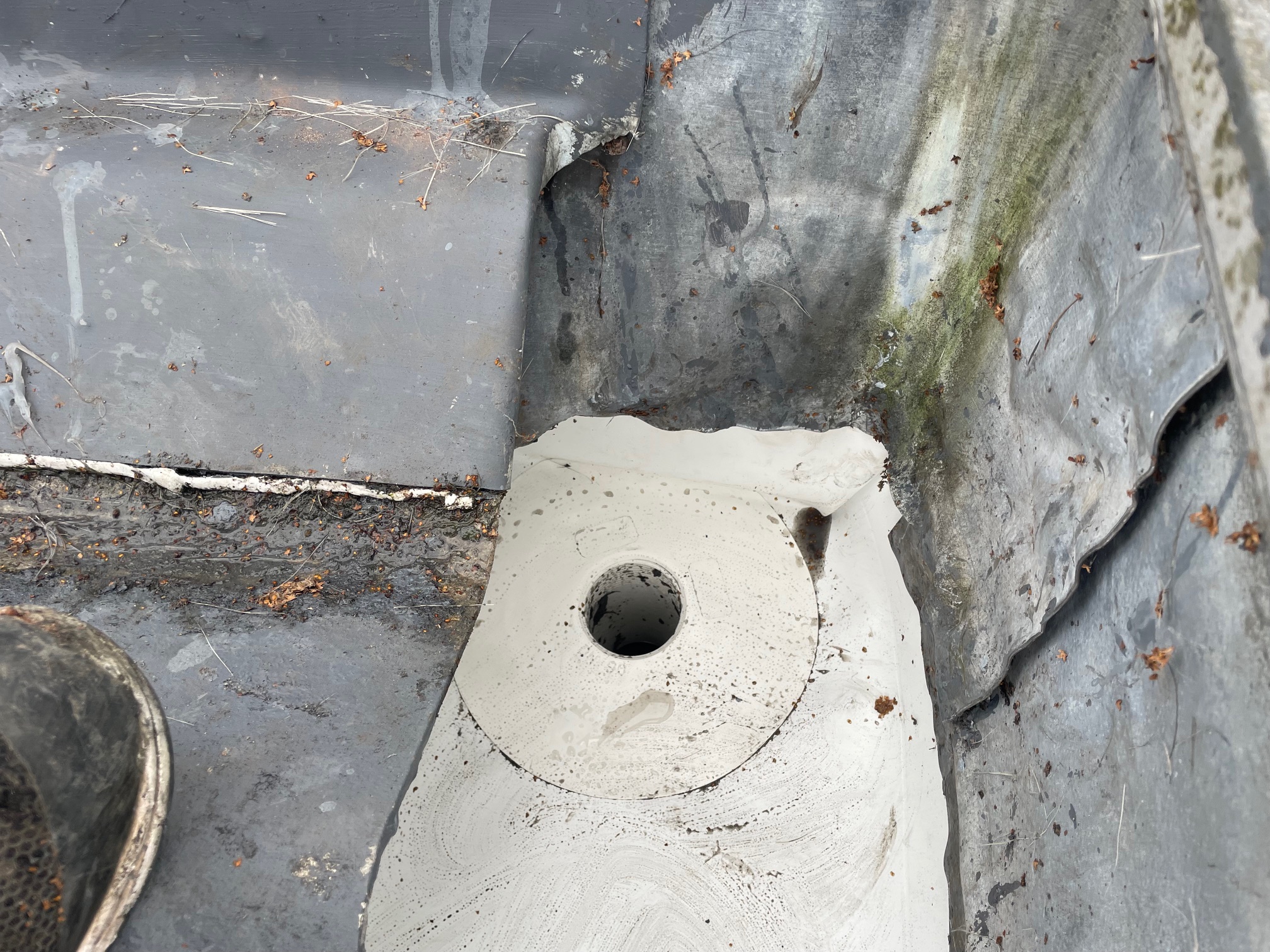repairs to gutters serving industrial Units in Westerham, Kent