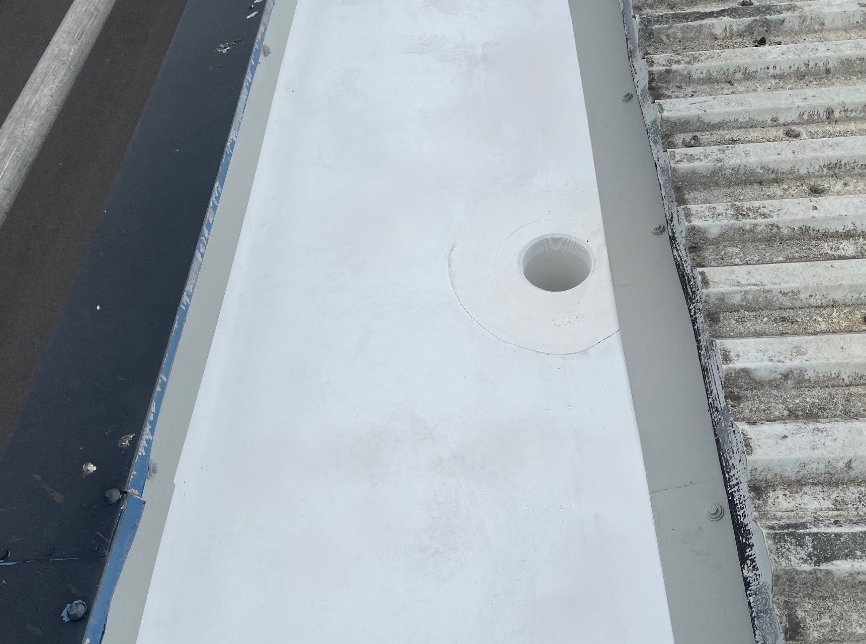 Repairs over the offices and warehouse of an industrial unit in Maidstone