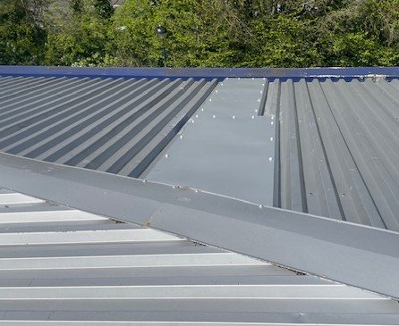 roofing repairs to a warehouse roof in Basingstoke